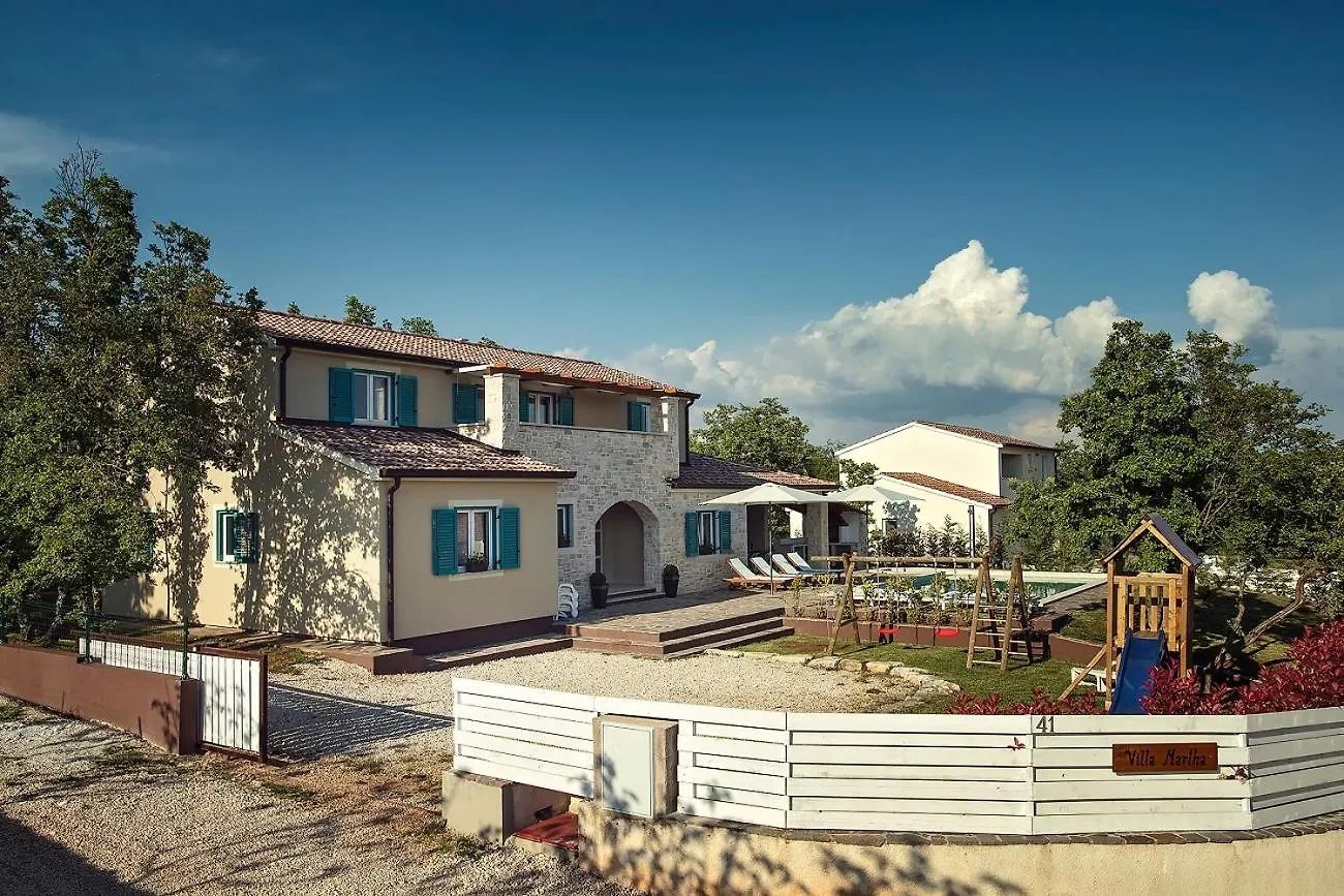 Sonnige Villa Mit Privatem Pool, Sauna, Whirlpool, Wlan, Klima Und Ein Kinderspielplatz Maruzini