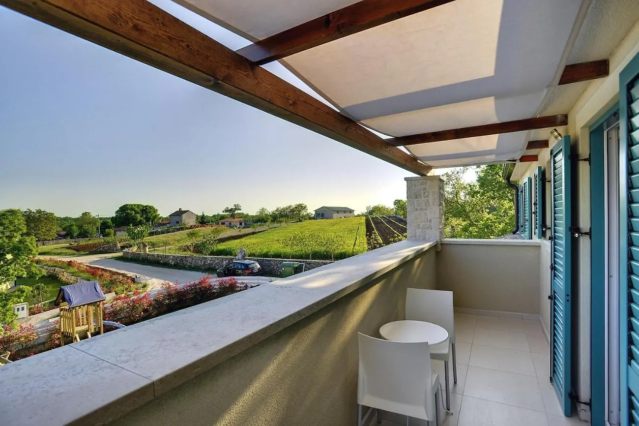 Sonnige Villa Mit Privatem Pool, Sauna, Whirlpool, Wlan, Klima Und Ein Kinderspielplatz Maruzini