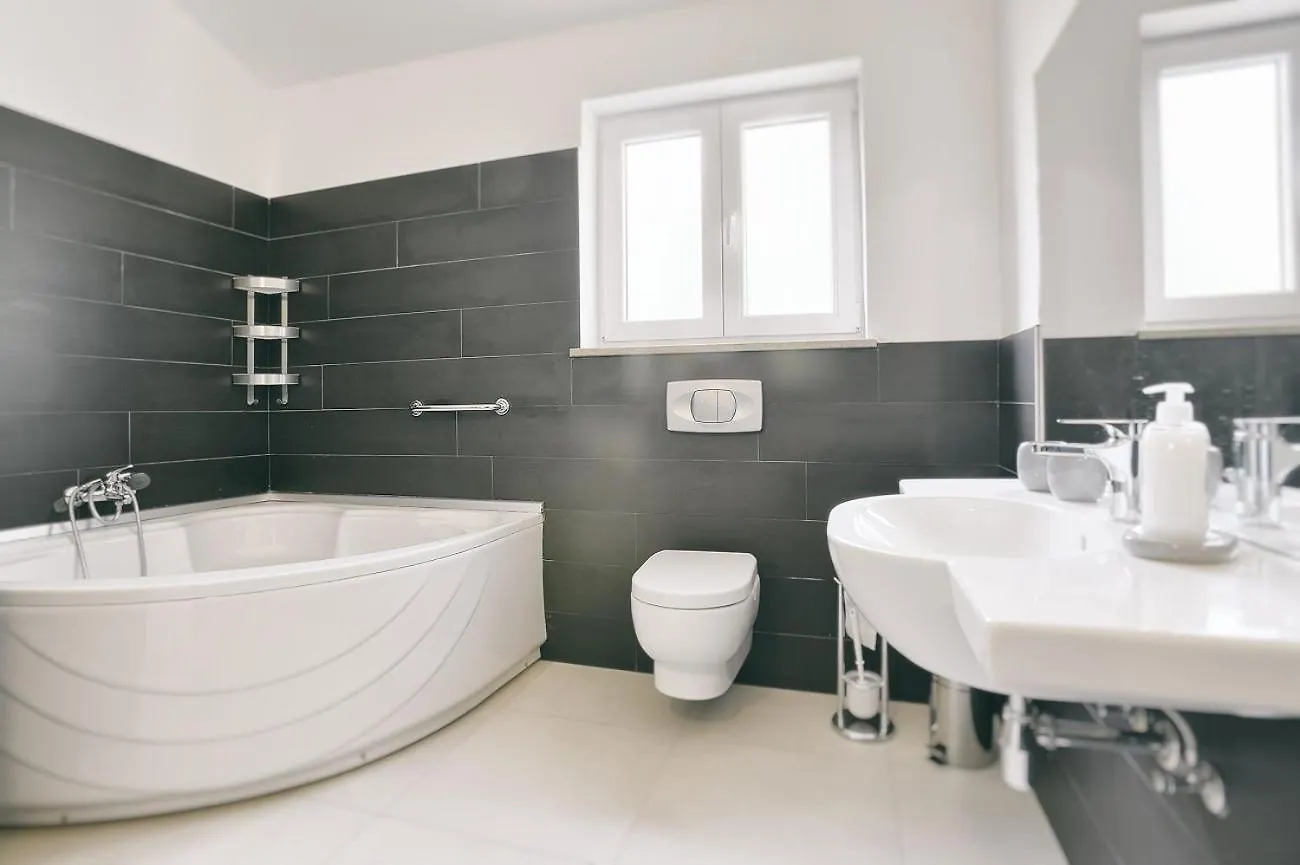 Sonnige Villa Mit Privatem Pool, Sauna, Whirlpool, Wlan, Klima Und Ein Kinderspielplatz Maruzini