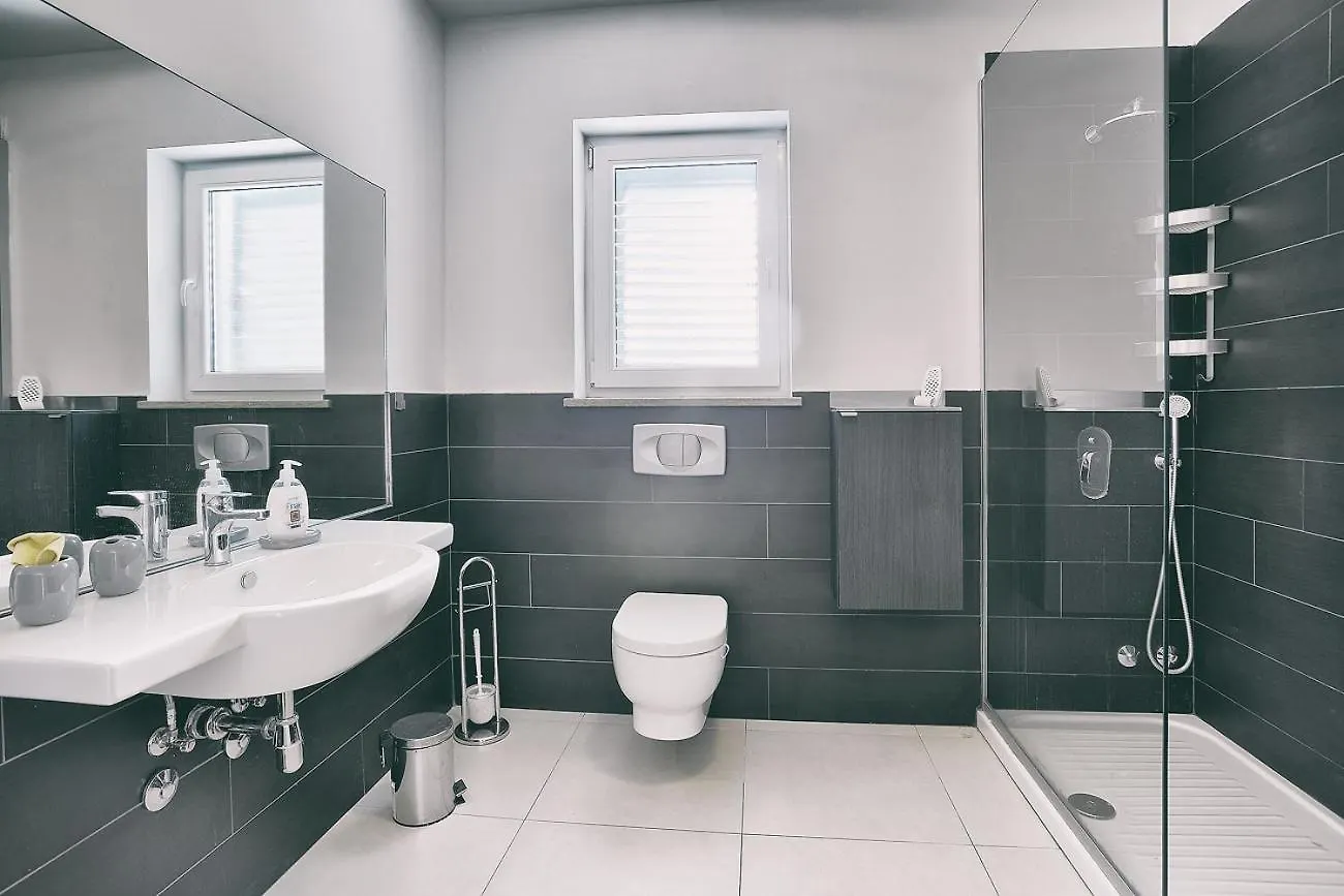Holiday home Sonnige Villa Mit Privatem Pool, Sauna, Whirlpool, Wlan, Klima Und Ein Kinderspielplatz Maruzini Croatia